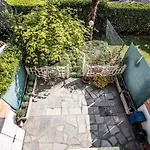 Daire Frank & Giuly House
